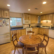 South Lake Tahoe - 4 BR Home Pet Friendly Lakefront - LTA 8044, 南太浩湖 — 照片 5