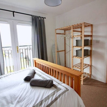 Contemporary 2 bedroom, Newtownabbey — photo 2