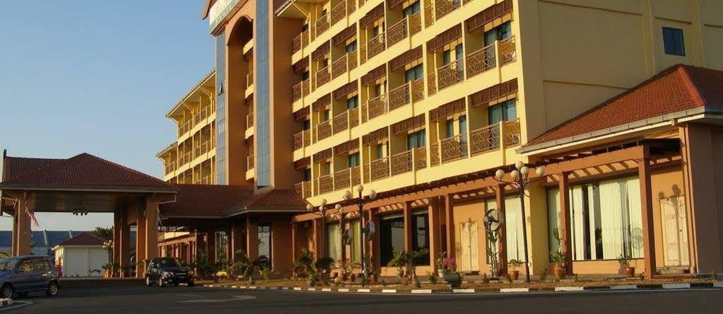 Putra Brasmana Hotel, Kuala Perlis — photo 1