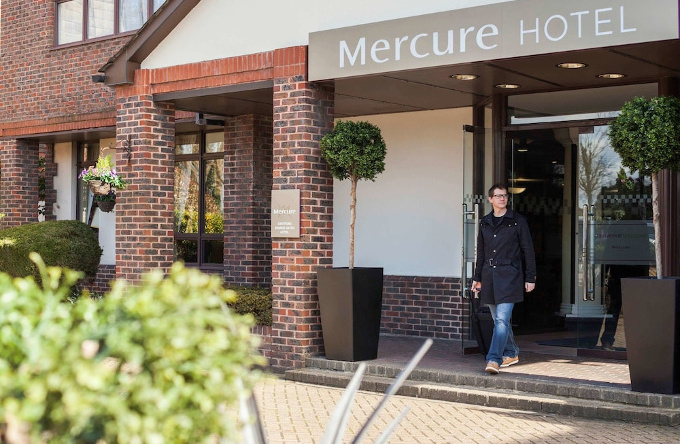 Mercure Dartford Brands Hatch Hotel & Spa, 塞文奥克斯 — 照片 1