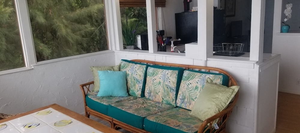 Plumeria Grove Cottage, 库克船长 — 照片 1