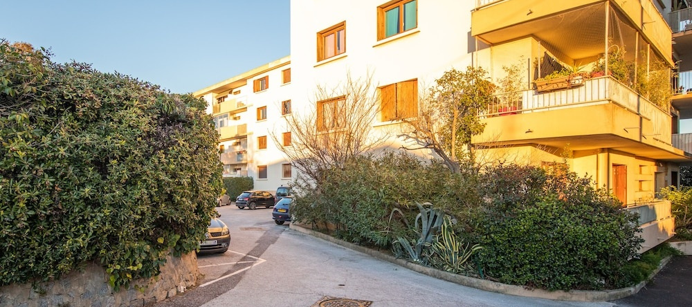 Appart Les Palmiers T3 3 Terrasse Dans Les Pins, 土伦 — 照片 1