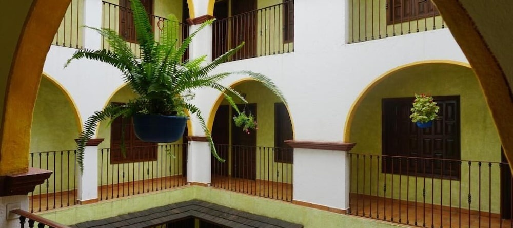 Hotel Los Ángeles Sierra Gorda, 哈尔潘德塞拉 — 照片 1