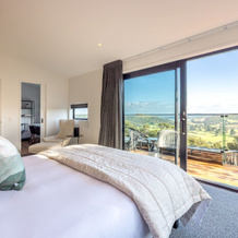 Kaitiaki Lodge - Pool & hot tub, Onetangi — photo 3