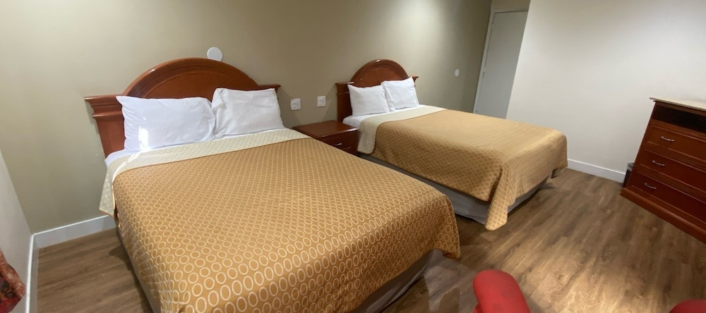 Royale Inn Motel, Санта-Фе-Спрингс — фото 1