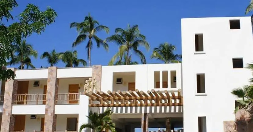 Akan Resort, Los Ayala — photo 1