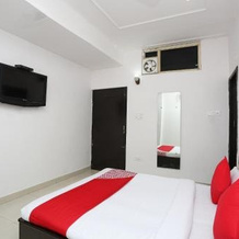 OYO 28411 Taj Guest House, 阿利布尔 — 照片 2