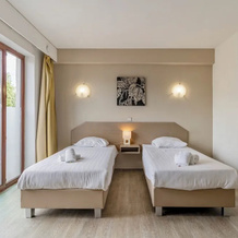 Room in Apartment - Sleep & Go Brussels South - Comfort Studio - Twin, 圣杰内修斯-罗德 — 照片 5