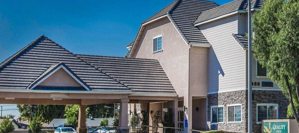 Comfort Suites, 罗斯米德 — 照片 1