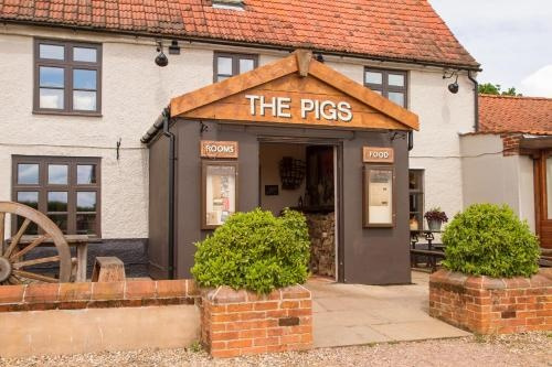 The Pigs, Мелтон-Констебль — фото 1