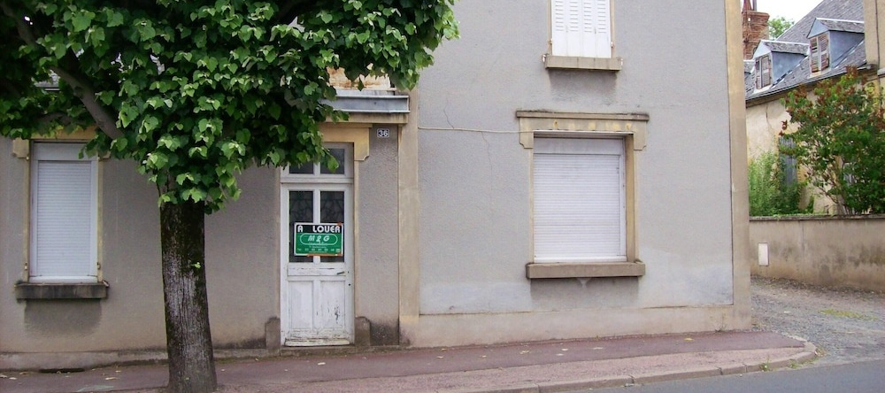 House With 3 Bedrooms in Bourbon-lancy, With Wifi, 波旁朗西 — 照片 1