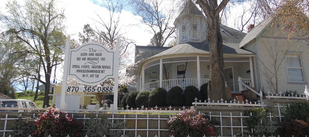 The Queen Anne House Bed and Breakfast, 加里森 — 照片 1
