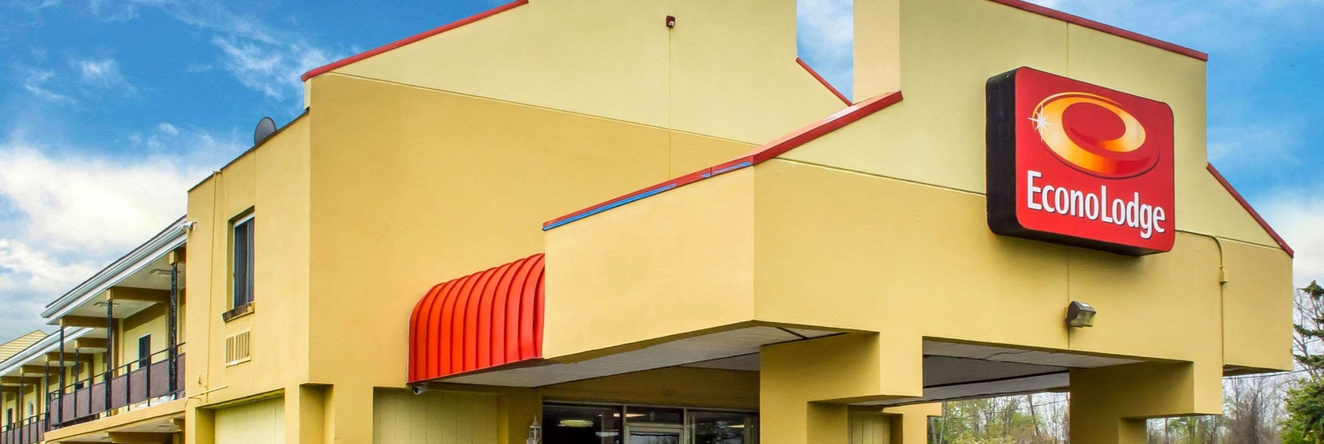 Econo Lodge Brockport, Brockport — photo 1