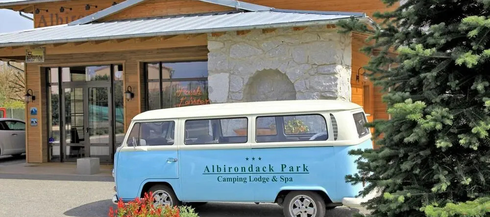 Albirondack Park Camping Lodge and Spa, 阿尔比 — 照片 1