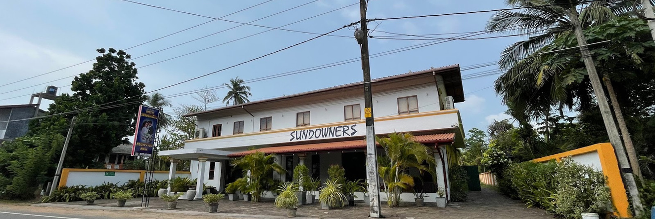 Sundowners Guesthouse, Hikkaduwa — photo 1