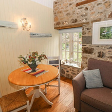 4 Rogeston Cottages, Nolton — photo 4