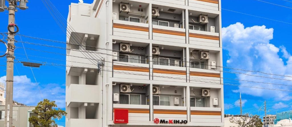 Mr.KINJO in UCHIDOMARI, 宜野湾 — 照片 1