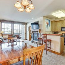 Ski-in/ski-out Granby Ranch Condo w/ Pool Access, 格兰比 — 照片 4