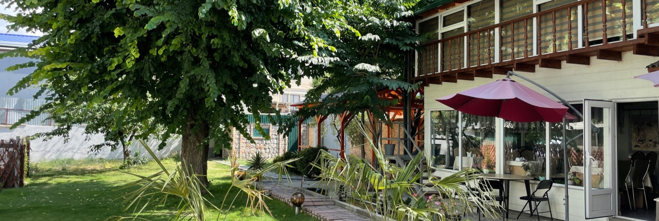 Eko Dom Guest house, 奥什 — 照片 1