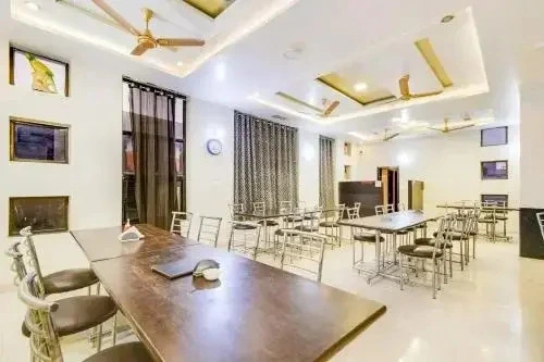 The Thar Mid Way Hotel And Restaurant By Oyo Rooms, Дечу — фото 1