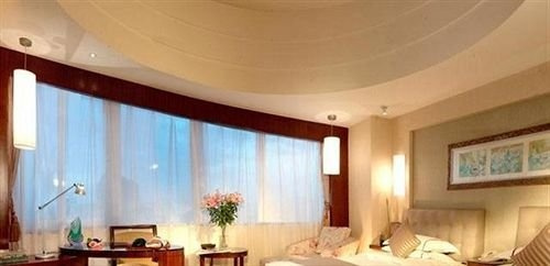 Dong Sheng Hong Fu Hotel - Changji, Чанцзи — фото 1
