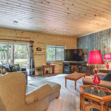 Pequot Lakes Vacation Rental w/ Patio & Fire Pit, 克罗斯莱克 — 照片 2