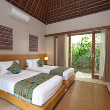 Mora Royal Villa, Desa Batu Layar — photo 2