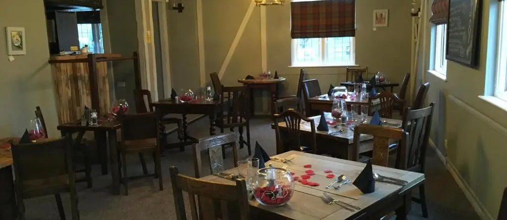 The Red Lion at Longwick Hotel Princes Risborough, Princes Risborough — photo 1
