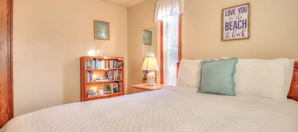 Honey Home, Waldport — photo 1