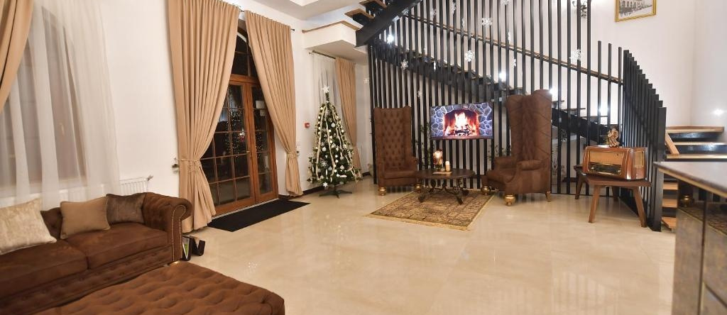 Hotel La Belle Epoque, 彼得罗沙尼 — 照片 1