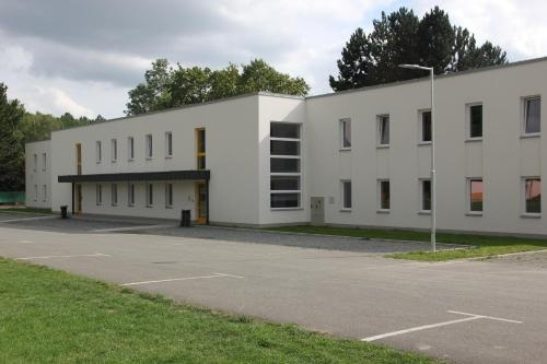 Morava Camp Motel & Campsite, 莫盖尔尼察 — 照片 1