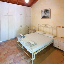 Stunning Home in Kiato With Sauna, Wifi and 5 Bedrooms, Velo-Vocha — photo 4