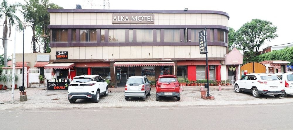 Alka Motel, Буландшар — фото 1