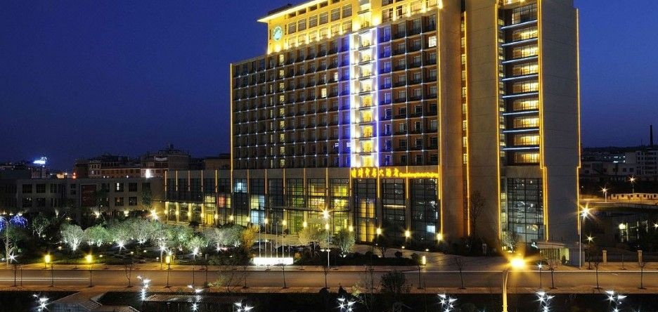 Qujing Guanfang Hotel, Qujing — photo 1