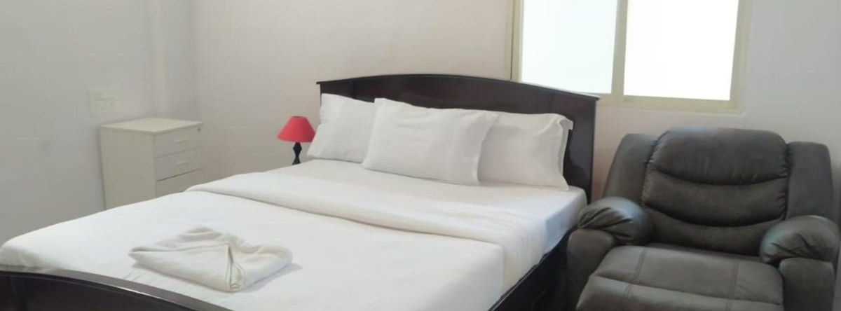 Hotel Rr Grand, Путтапартхи — фото 1