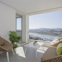 Liiiving -Luxury River View Apartment IX, 贡多马尔 — 照片 4