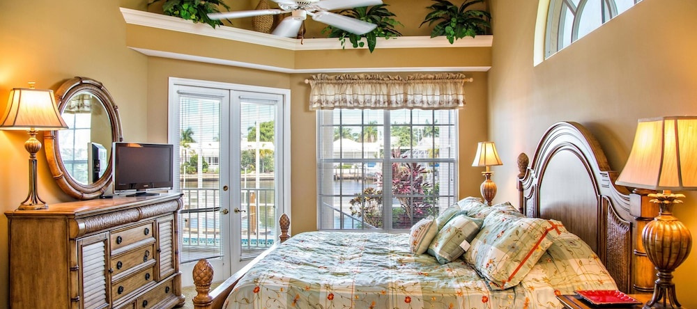 1952 San Marco Road, Marco Island — photo 1