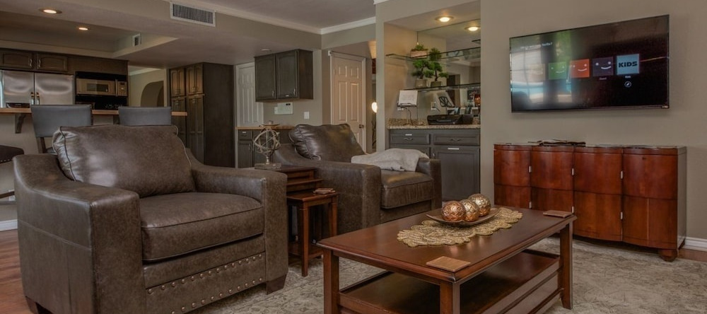 Luxurious 6BR 7min to Las Vegas Strip, 拉斯维加斯 — 照片 1