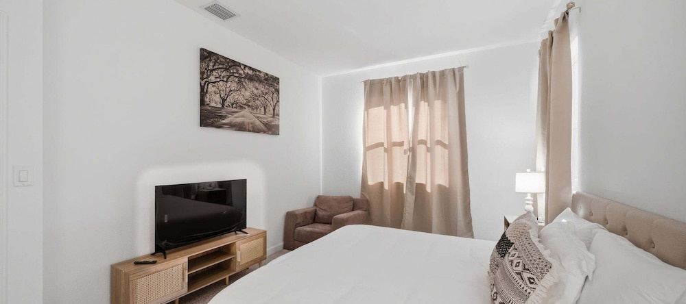 Everglades & Florida Keys Basecamp 4 Bedroom Townhouse, Флорида-Сити — фото 1