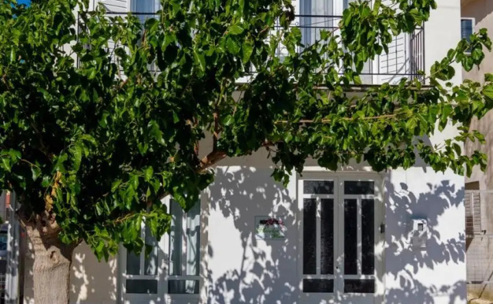 Annetas House, 梅西尼 — 照片 1