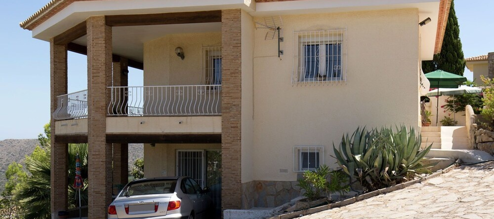 Beautiful Villa in Pedreguer With Swimming Pool, 蒙塔尼亚德拉塞利亚 — 照片 1
