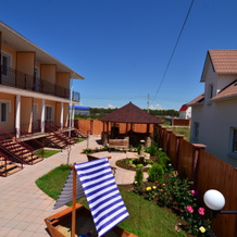 Uyutnyij Dvorik Hotel, 佩索奇诺耶 — 照片 2