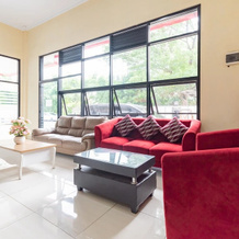 RedDoorz Near Alun Alun Slawi, 斯拉维 — 照片 5