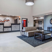 Huntsville Inn & Suites, Хантсвилл — фото 2