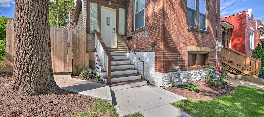 9 Mi To Dtwn: Vibrant St Louis Home!, Сент-Луис — фото 1