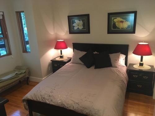 Ashling Cottage, Qualicum — photo 1