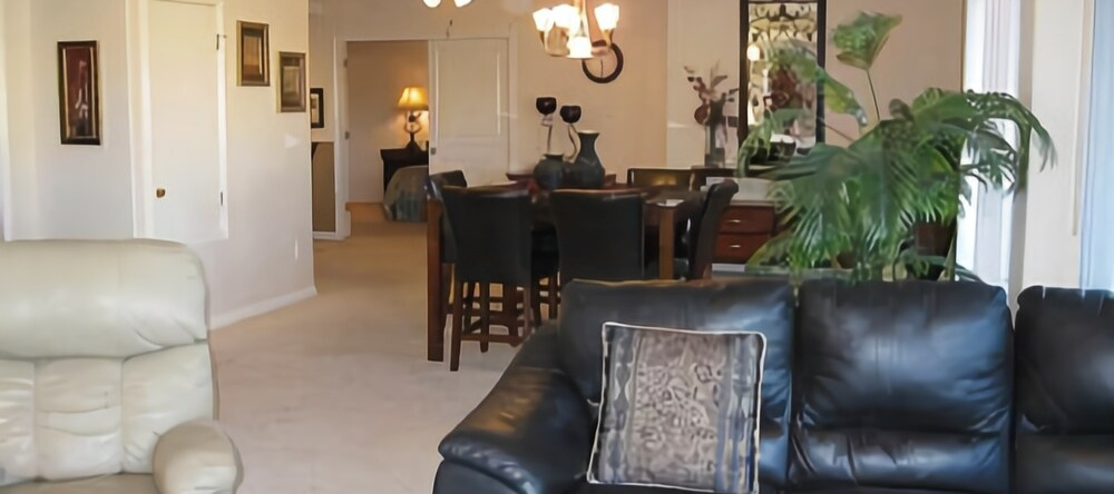 Classics Master Villa 2 Bedrooms 3 Bathrooms Condo, 梅斯基特 — 照片 1