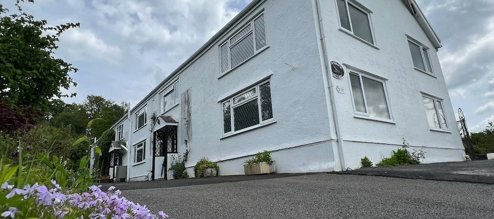 Cwmbach Cottages, Blaenhonddan — photo 1