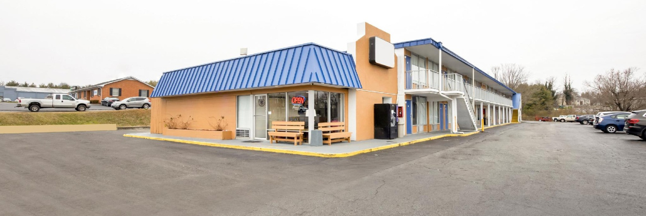 Oyo Hotel Wytheville I-77 & I-81, Уайтевилл — фото 1