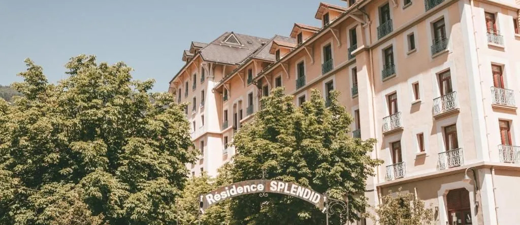Terres de France - Appart'Hotel le Splendid, Allevard — photo 1